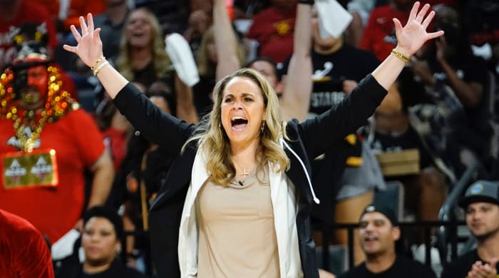 Las Vegas Aces head coach Becky Hammon yells from the sideline during the fourth quarter against the Connecticut Sun in game one of the 2022 WNBA Finals at Michelob Ultra Arena.